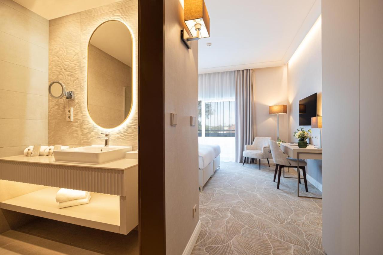 Hotel Gerardus Сегед Екстериор снимка