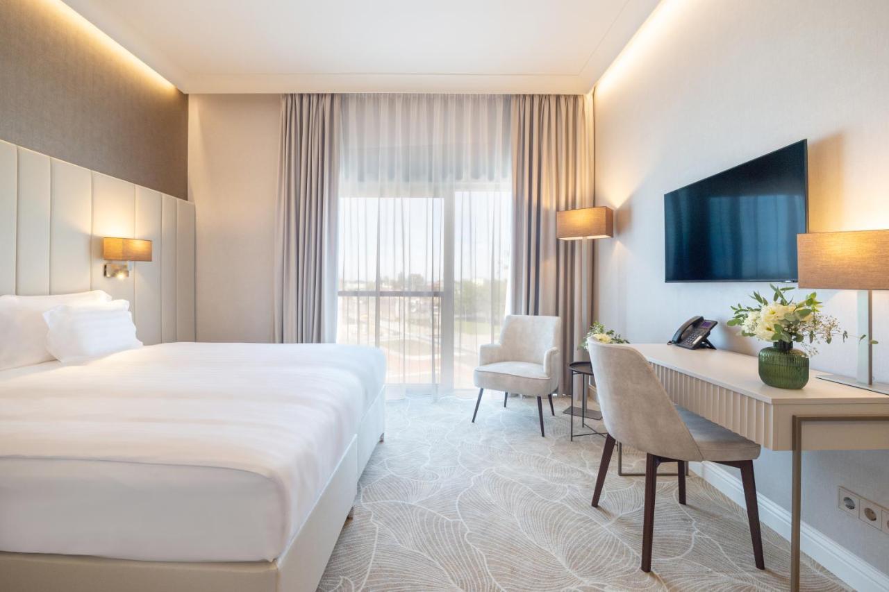 Hotel Gerardus Сегед Екстериор снимка