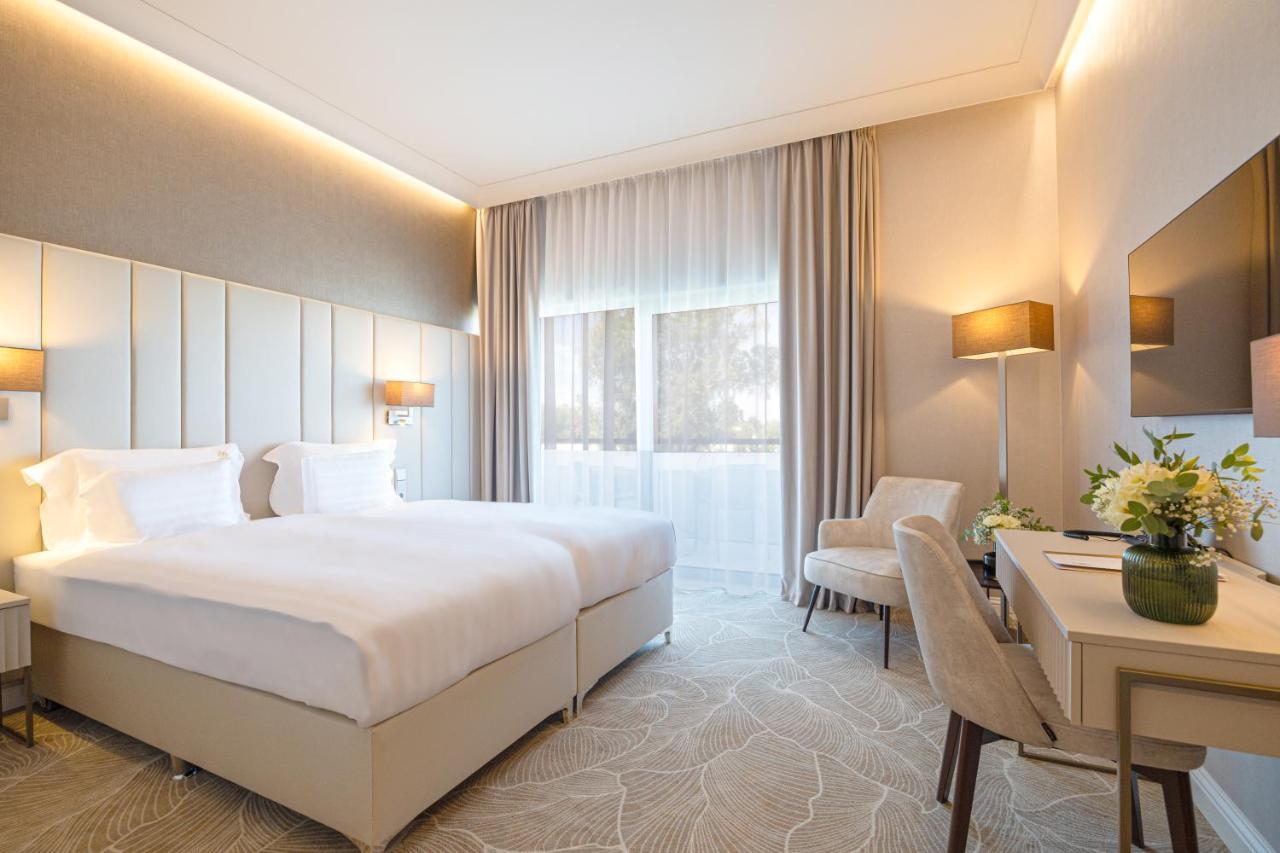 Hotel Gerardus Сегед Екстериор снимка