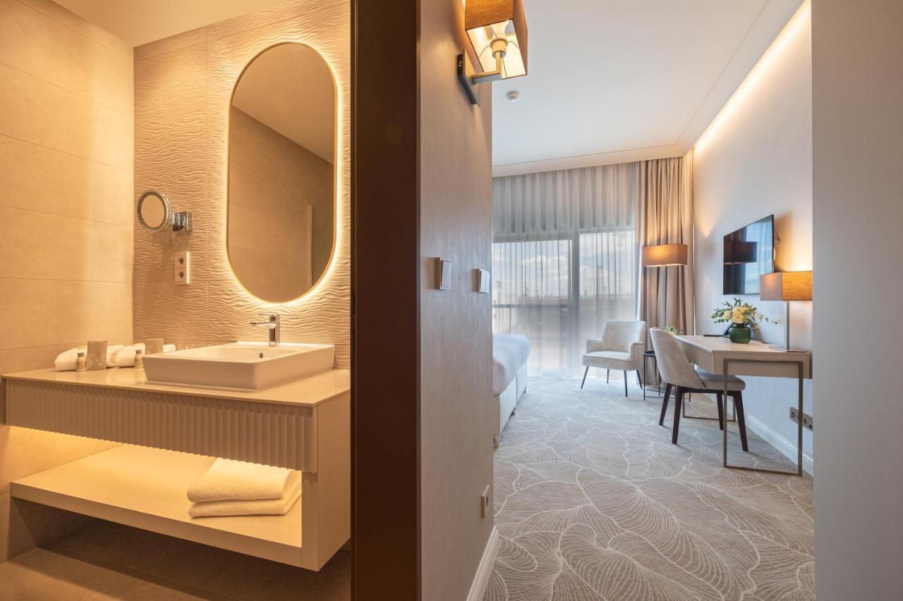 Hotel Gerardus Сегед Екстериор снимка