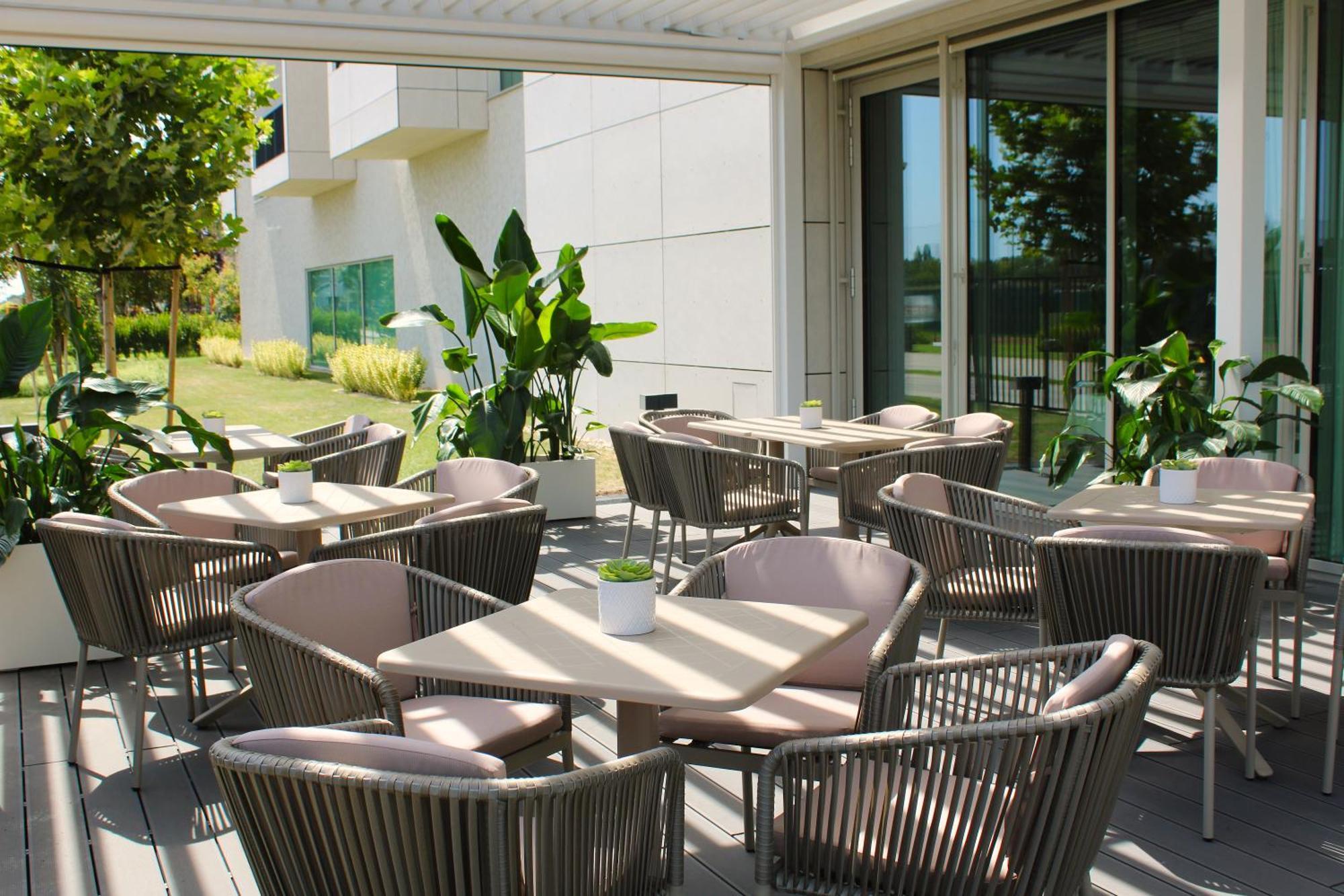 Hotel Gerardus Сегед Екстериор снимка